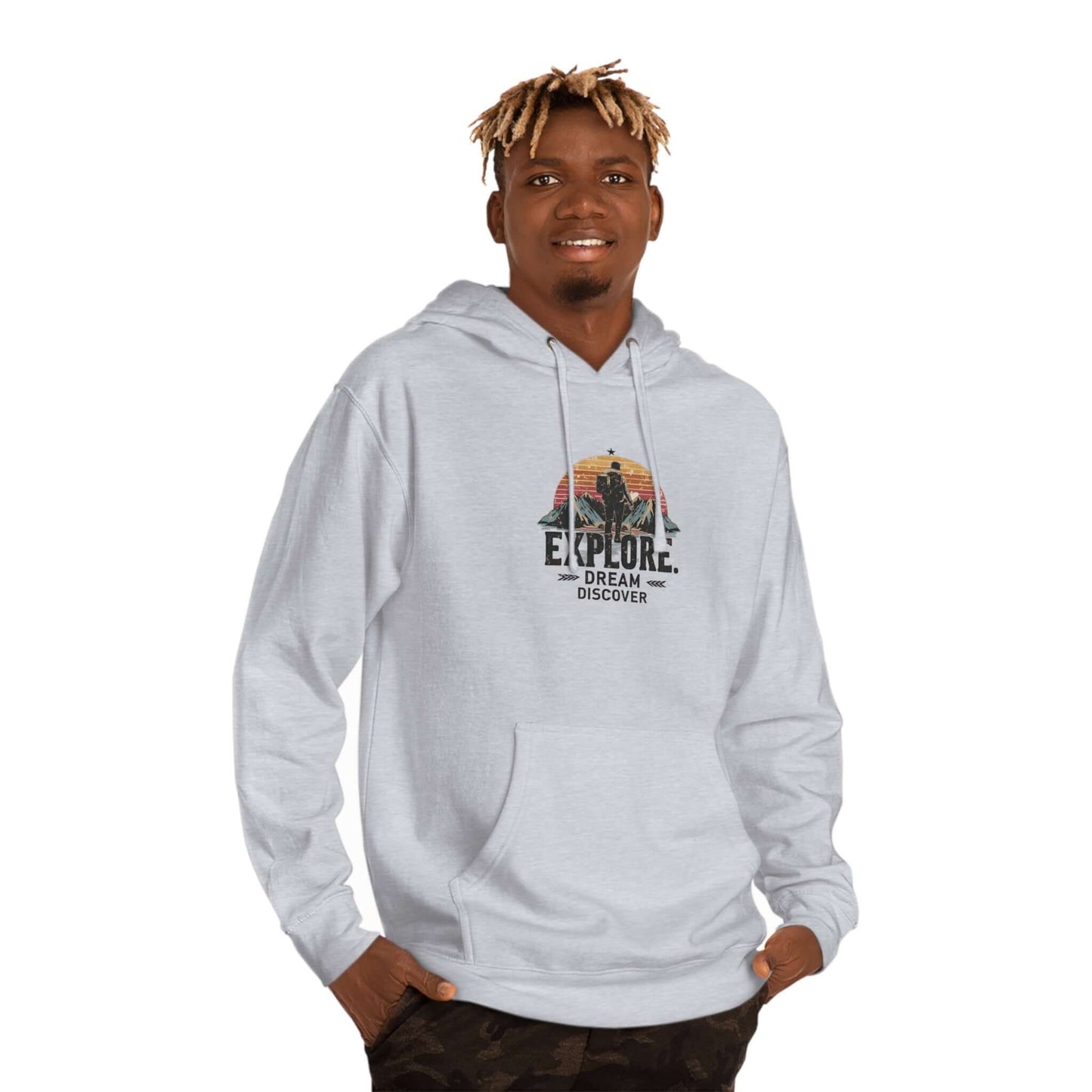 Warm, organic cotton-blend hoodie sweatshirt in grey with hiker and mountain graphics, ideal for the outdoors.