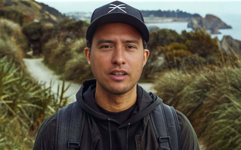 "Eco-Friendly Gear for Zero-Waste Camping and Hiking" – Tips for selecting sustainable, durable camping and hiking gear to reduce environmental impact.