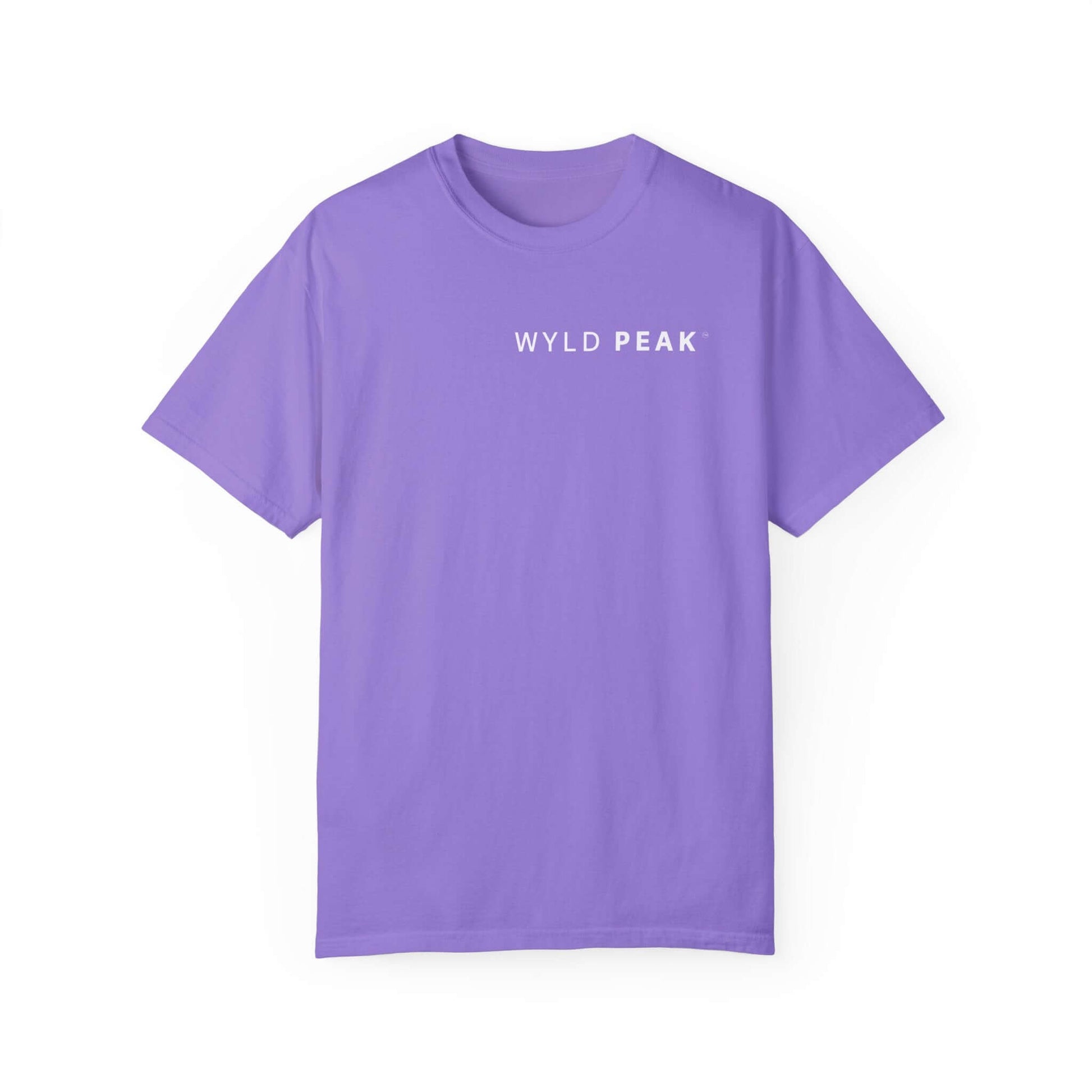 A must-have women’s t-shirt with timeless logo detail for streetwear fans in purple.
