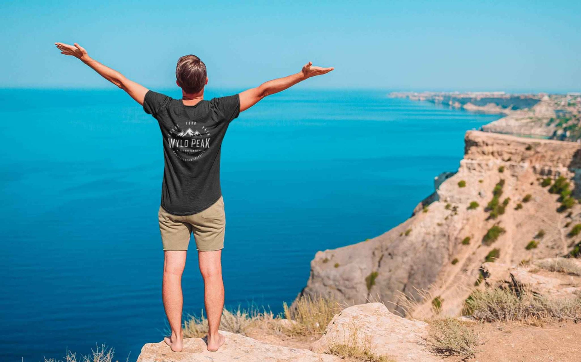 Classic Men's Organic Cotton T-Shirt – Soft & Sustainable Outdoor Tee